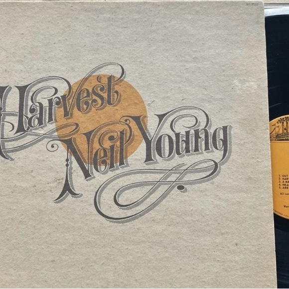 Neil Young 'Harvest' Vinyl Record 1972 - Picture 5 of 5